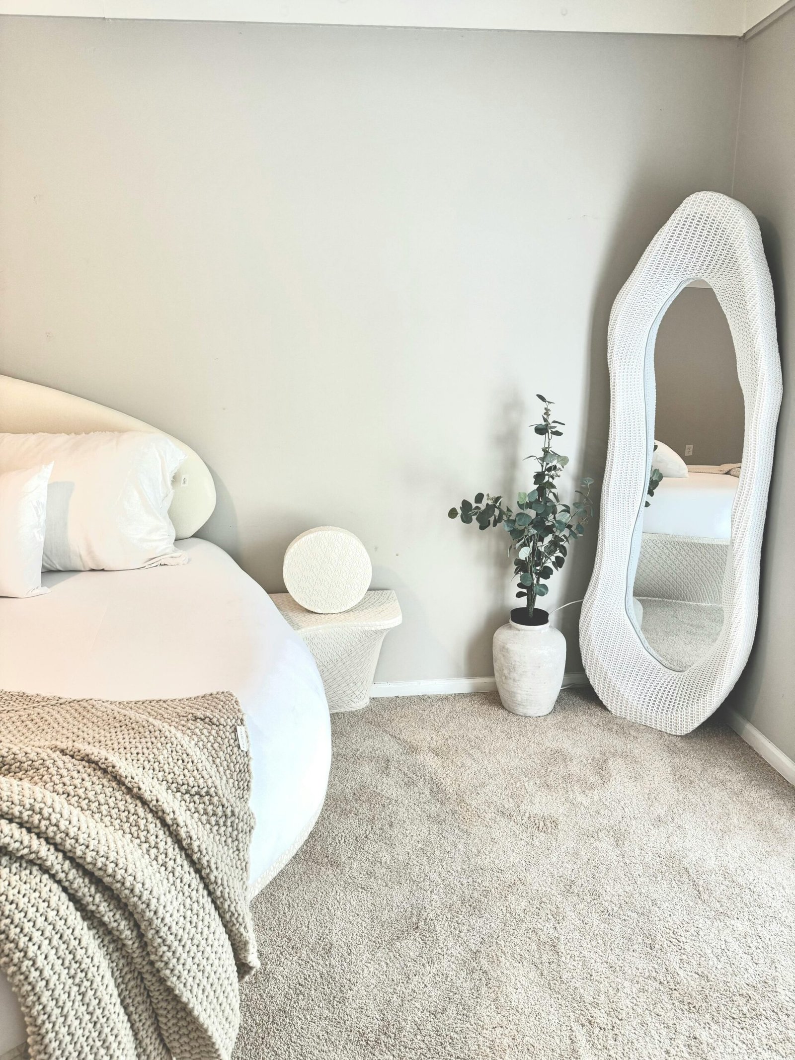 How to Create a Bedroom Environment That Promotes Sleep