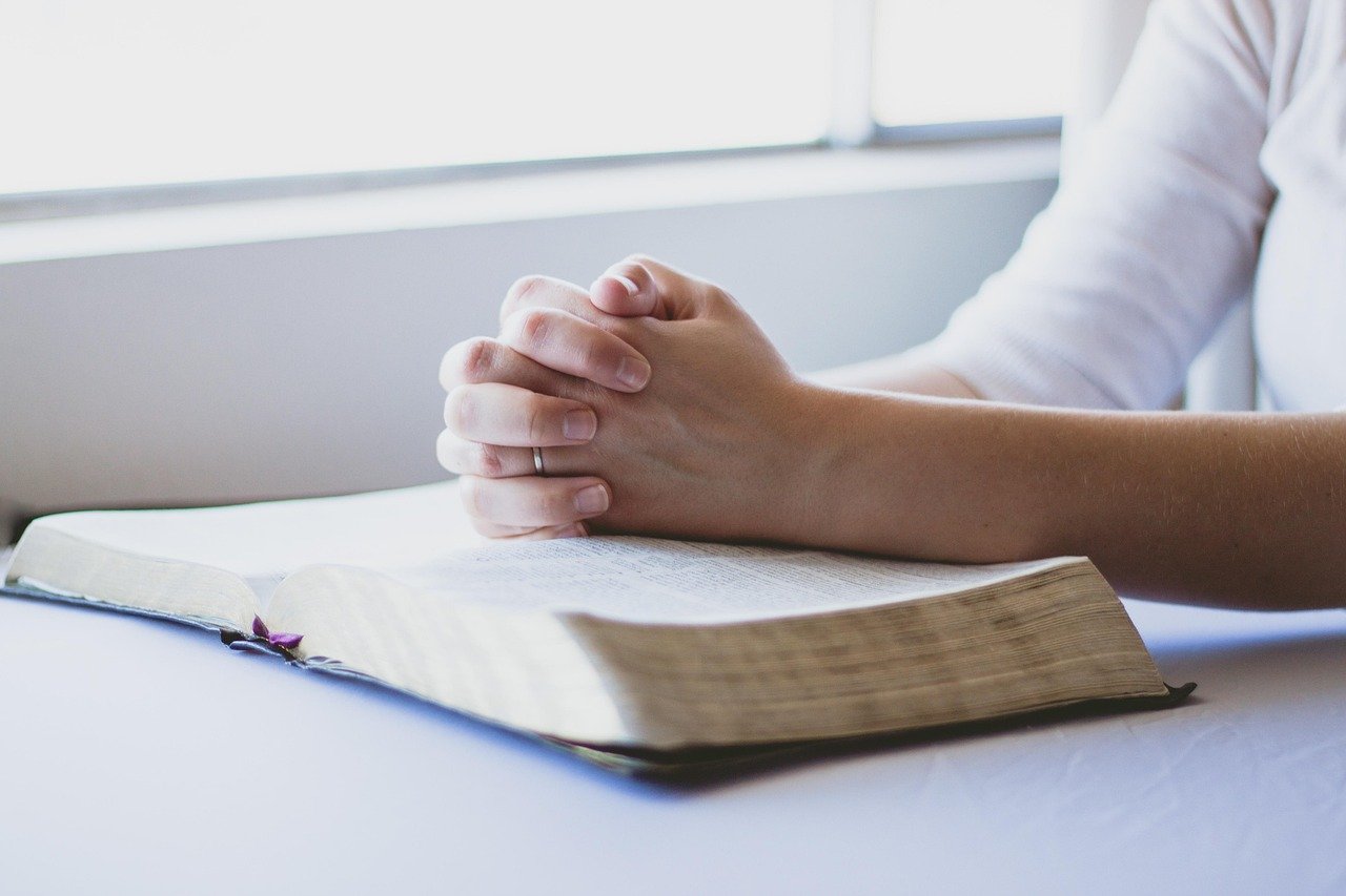 How Reading Supports Emotional Wellbeing and Stress Relief