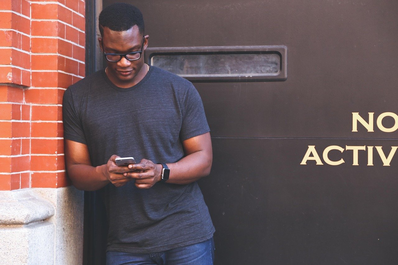 How to Use Mental Health Apps as a Supplement to Therapy